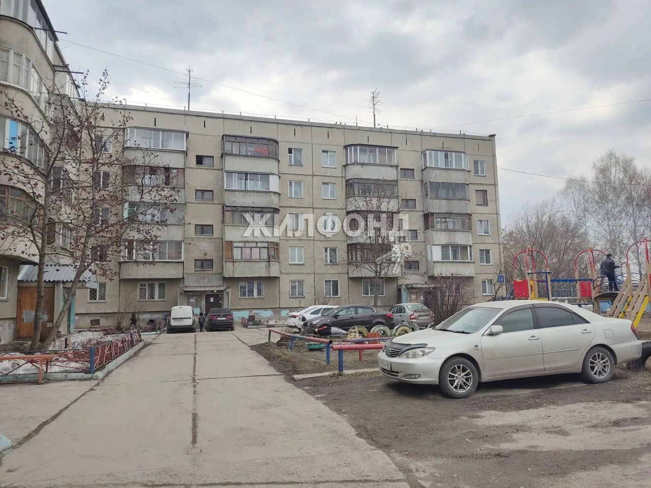 Хилокская 13 новосибирск. Улица хилокская новосибирск. Тц хилокский новосибирск. Автосалон г кызыл. Хилокская 9а новосибирск.