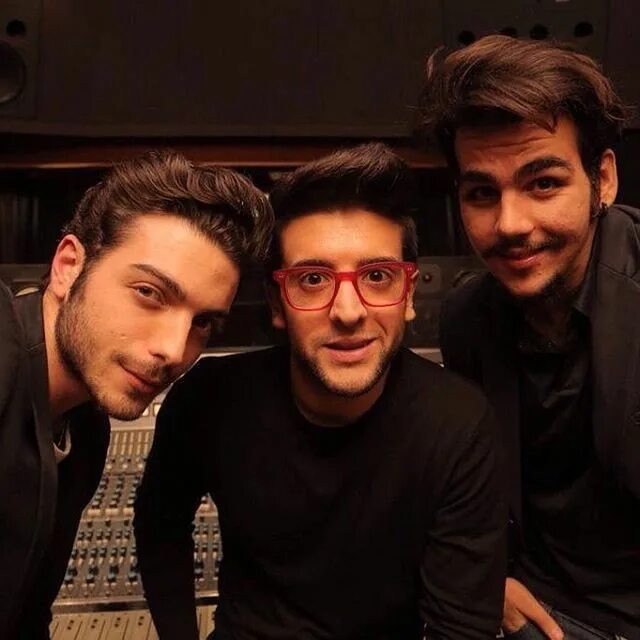 Иль воло слушать лучшее. Трио из италии il volo слушать. Трио il volo. Il volo фото. Трио il volo.