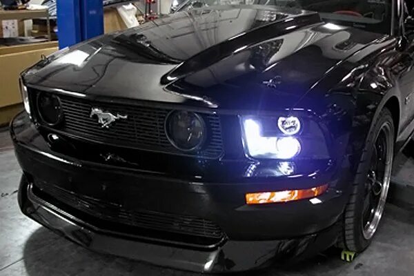 Мустанг фары. Фары Mustang 4. Mustang 2006 задние фары. Задние фонари Форд Мустанг 2013. Ford Mustang Headlights.