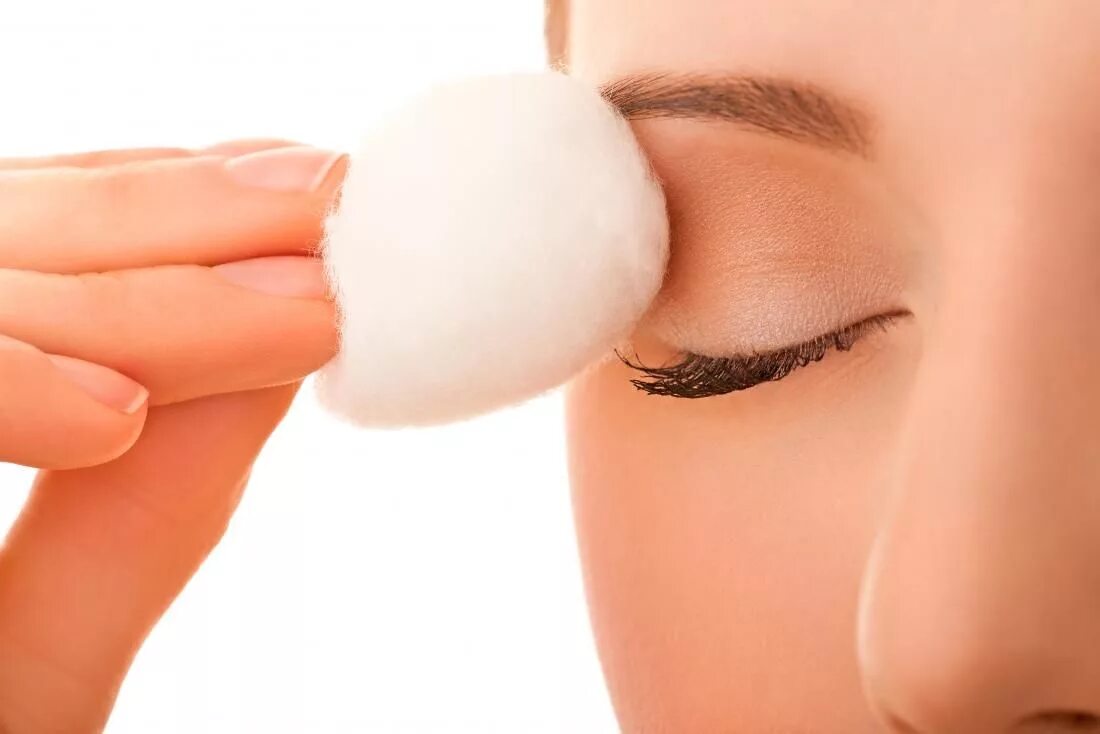 Make up removing