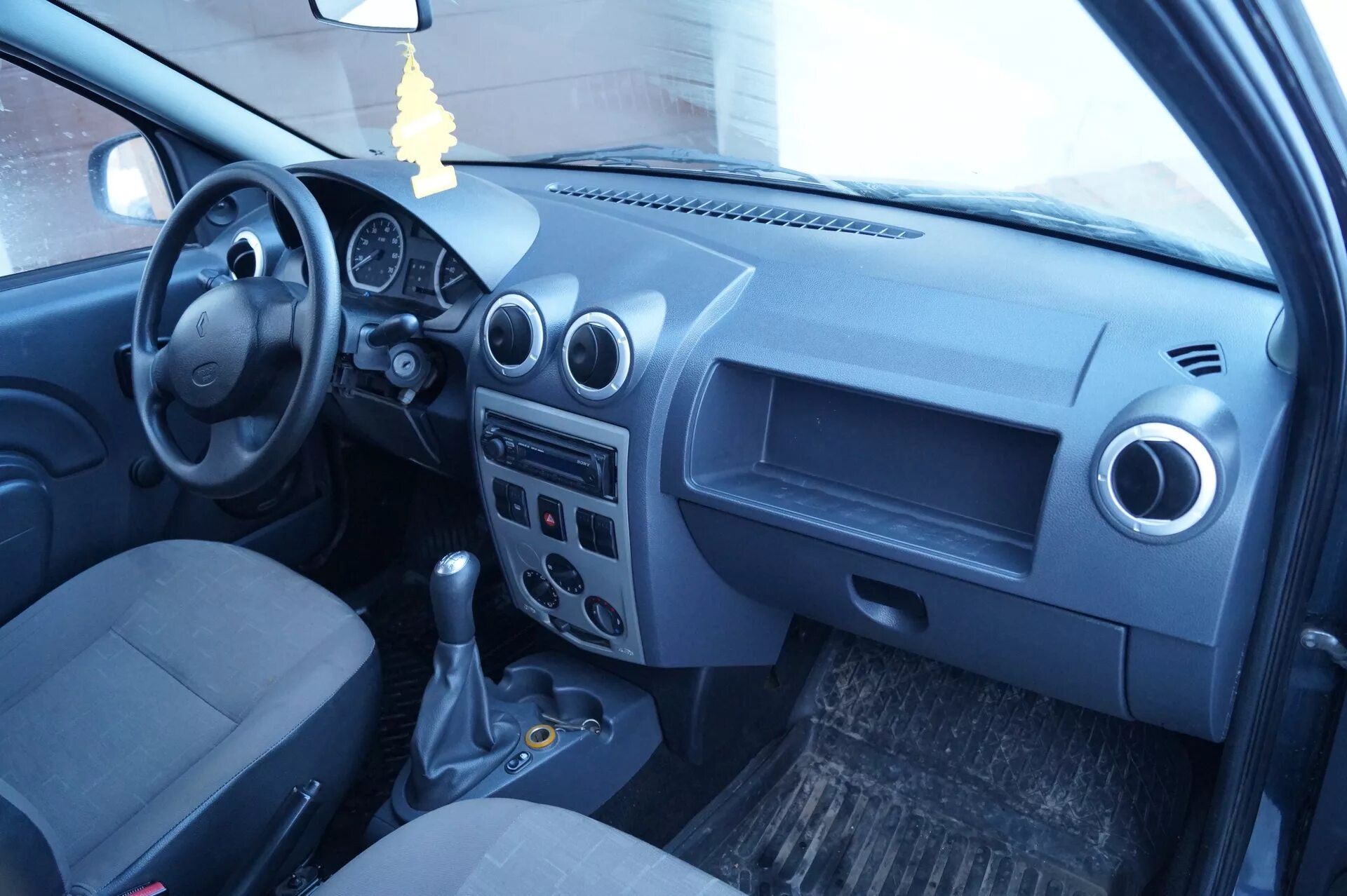 Тест-драйв нового Renault Logan: зажиточный остарбайтер: Авто новини від AUTO-Co