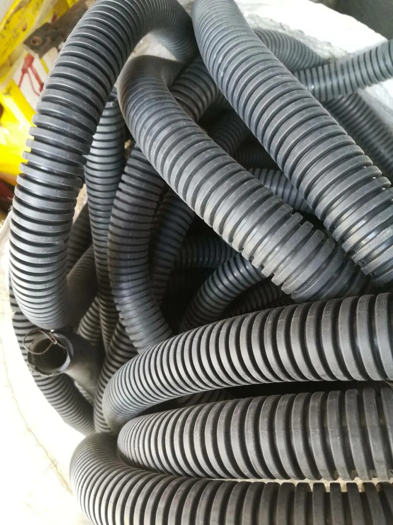 Гофрированная труба 51x320. Теплообменник из нержавеющей гофрированной трубы 20 мм. Пвх трубы для электропроводки 20мм. Труба гофрированная пвх ø40. Использование гофры.