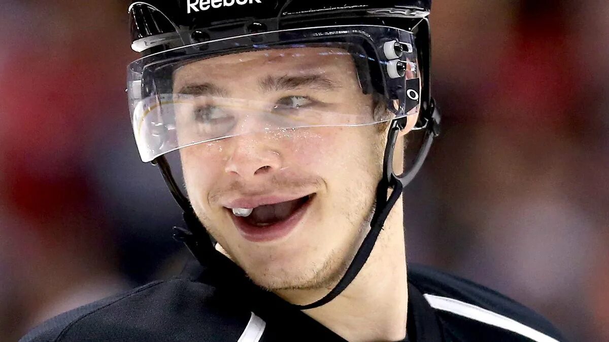 Беззубый хоккеист. Беззубый хоккеист. Беззубая улыбка овечкин. Беззубый хоккеист. Беззубый хоккеист овечкин.