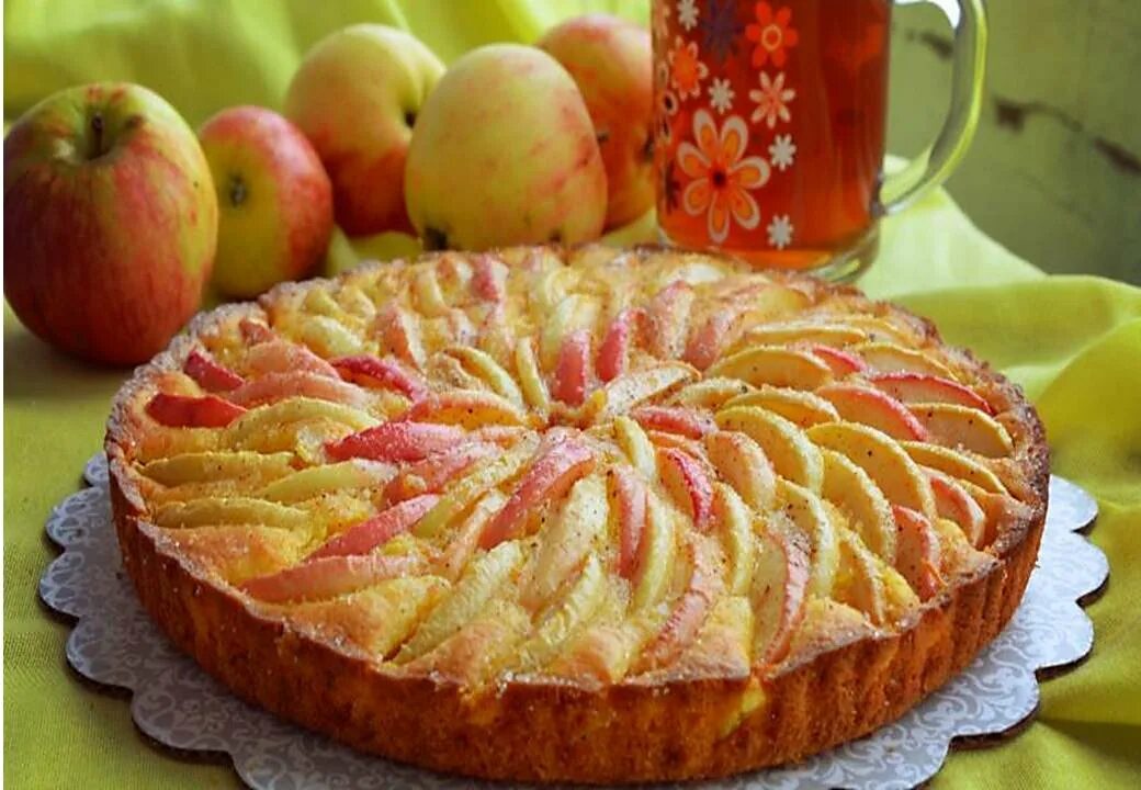 Рецепт самого вкусного пирога. Яблочные пироги. Пирог с яблоками. Красивый пирог с яблоками. Осенний пирог.