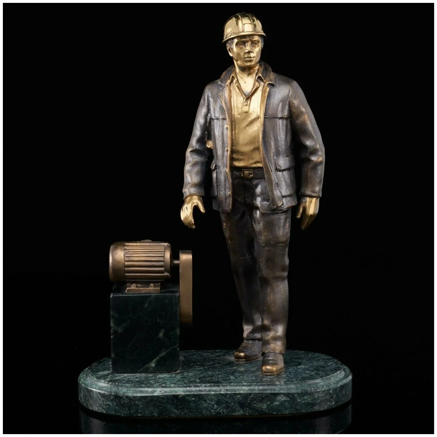 Фигурка рабочего. Фигурки профессии. Фигурка рабочего. Фигурка водителя. Оригинальные статуэтки.