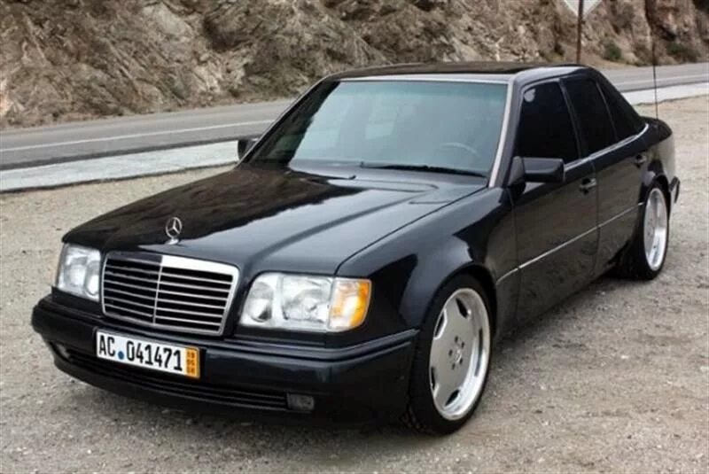 Мерседес Бенц w124 e500. Mercedes Benz w124 e500. Мерседес Бенц 124. Мерседес Бенц е500 w124.