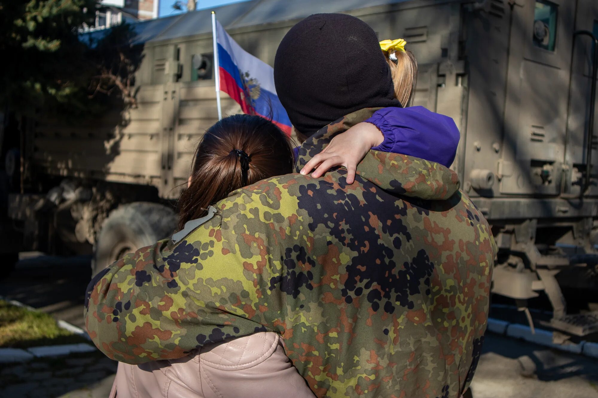 Солдат вернулся домой. Встреча военных. Украинские военные. Солдаттвернулся домой. Мама была операция