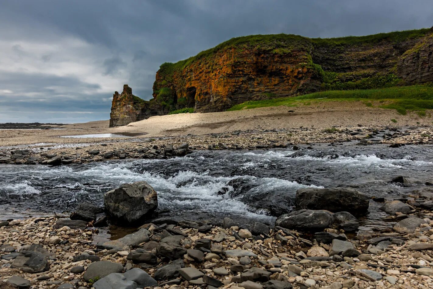 Командорские острова камчатка. Командорские острова. Остров беринга. Арка стеллера командорские острова. Остров беринга.