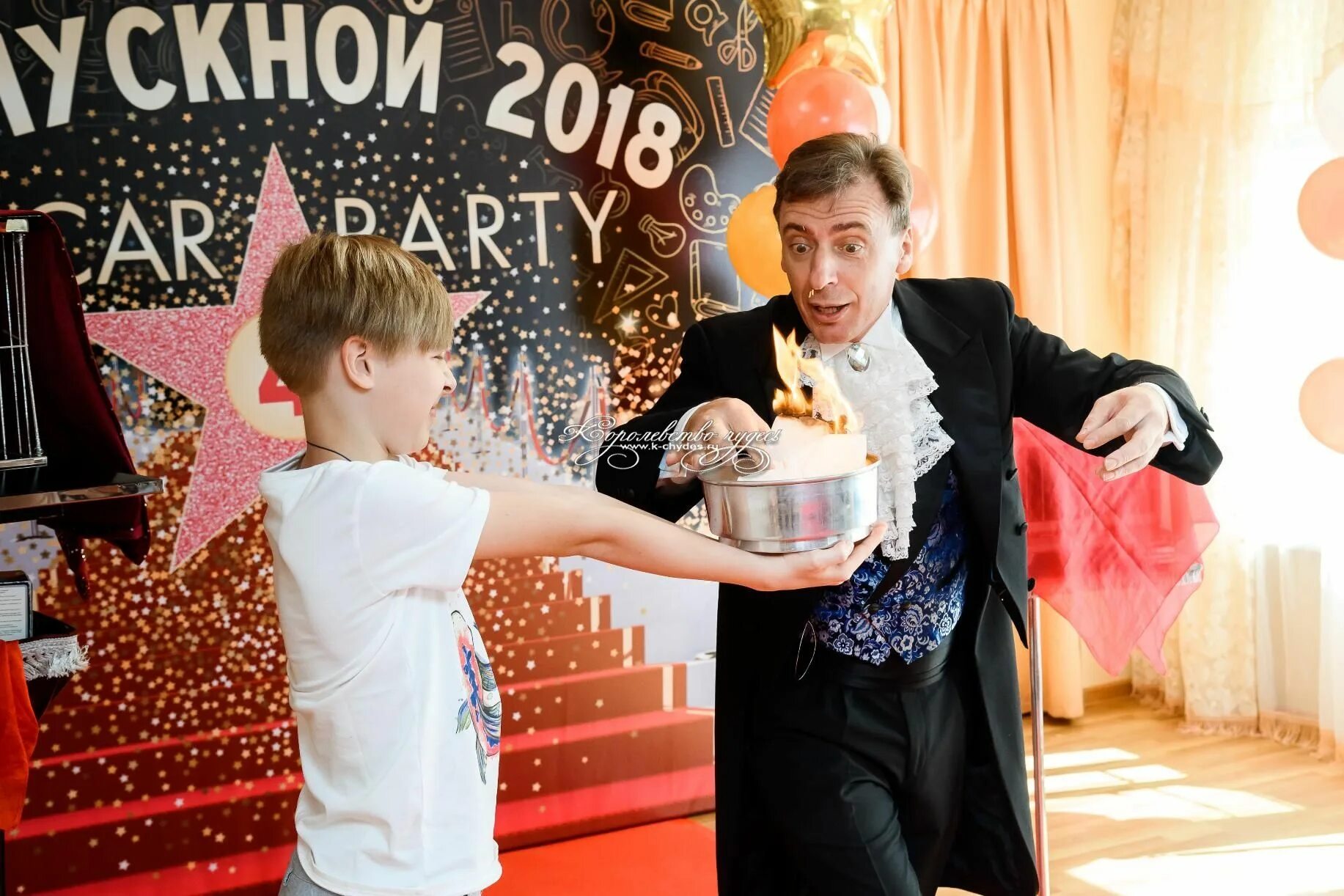 Детские фокусы. Шоу фокусов на детский праздник. Игрушка фокусы для детей. Фокусники детские. Шоу фокусов для детей.