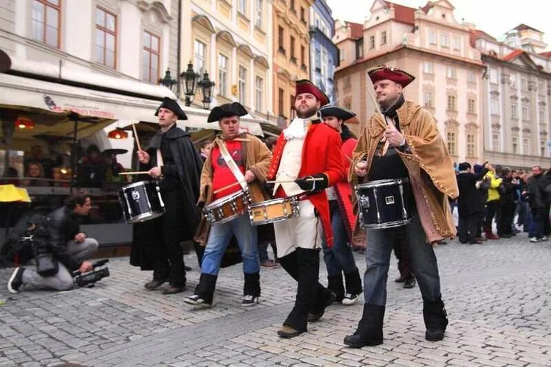 староместская площадь. исторический центр праги чехия. прага чехия население. основной язык в праге. чехия фото.