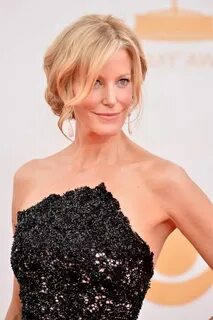 Жалаңаш томбас әйелдердің винтаждық фотосуреті