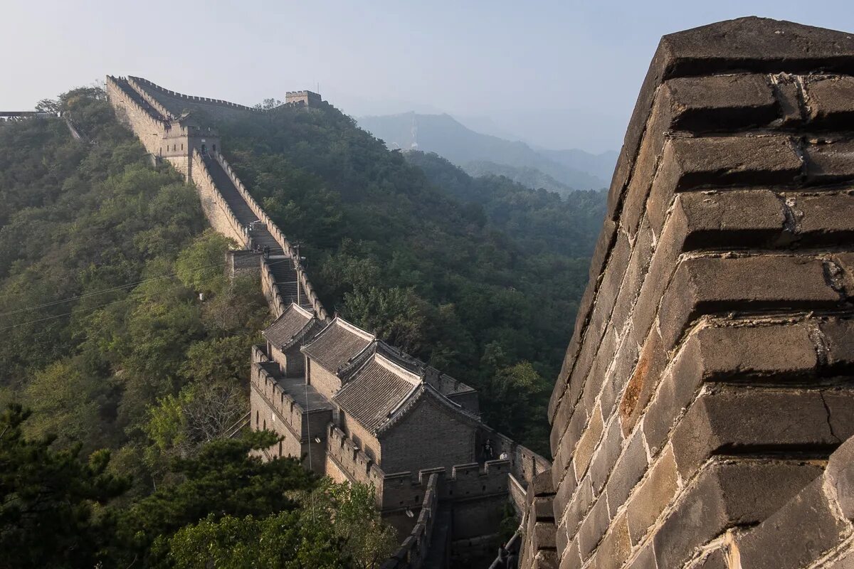 Мутяньюй Великая китайская стена. Циская Великая стена. Великая китайская стена в реальности. Велики на стене.