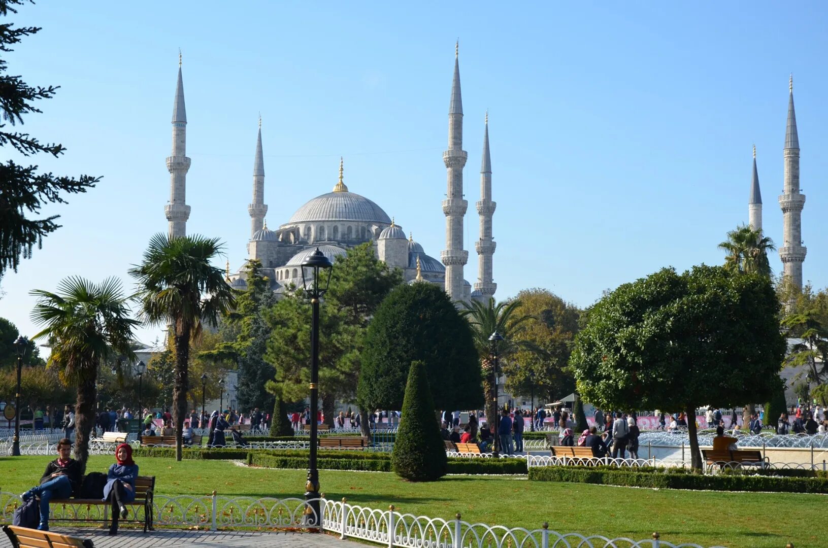 Город султанахмет. Площадь Султанахмет, Стамбул #Турция. Турция площадь Султанахмет. Площадь Ахмедие Стамбул. Мечеть Ахмедие в Стамбуле.