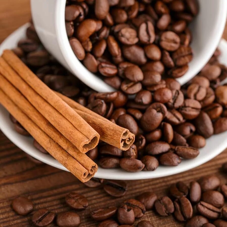 Сколько корицы в кофе. Кофе с корицей. Кофе в зернах. Кофе корица ваниль. Кофе «зерновой».