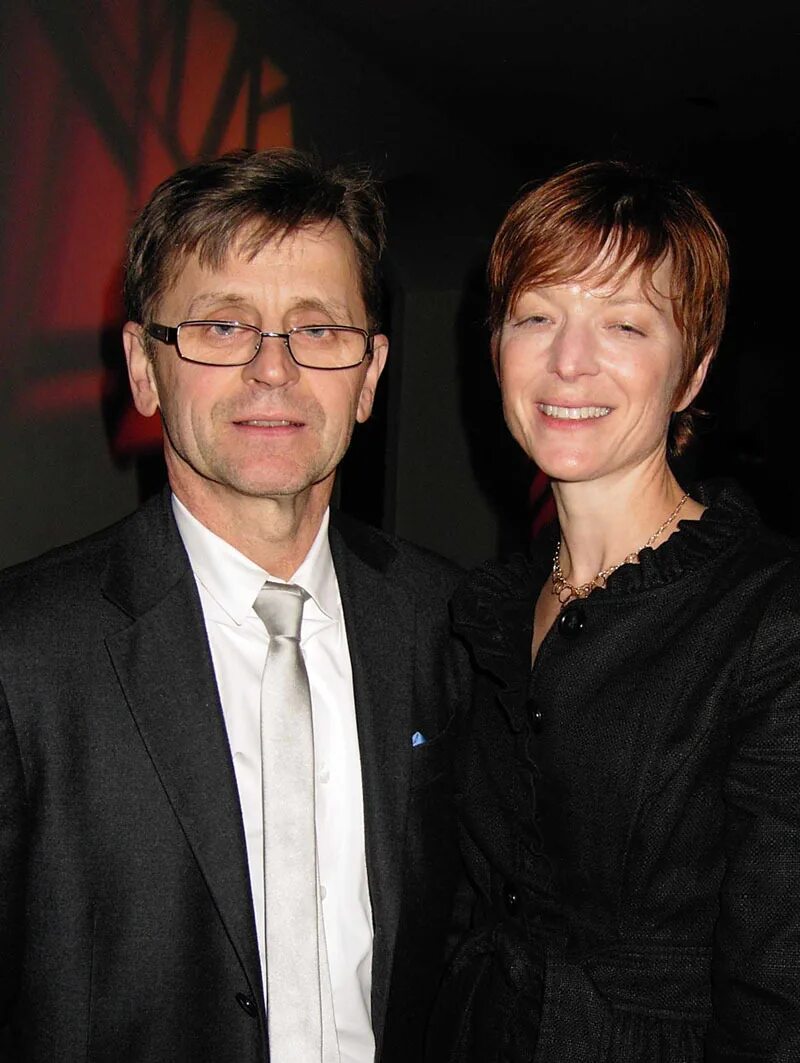 Лиза райнхарт барышников дети. Лиза райнхарт американская писательница. Лиза райнхарт. Жена михаила барышникова. Михаил барышников и лиза райнхарт.