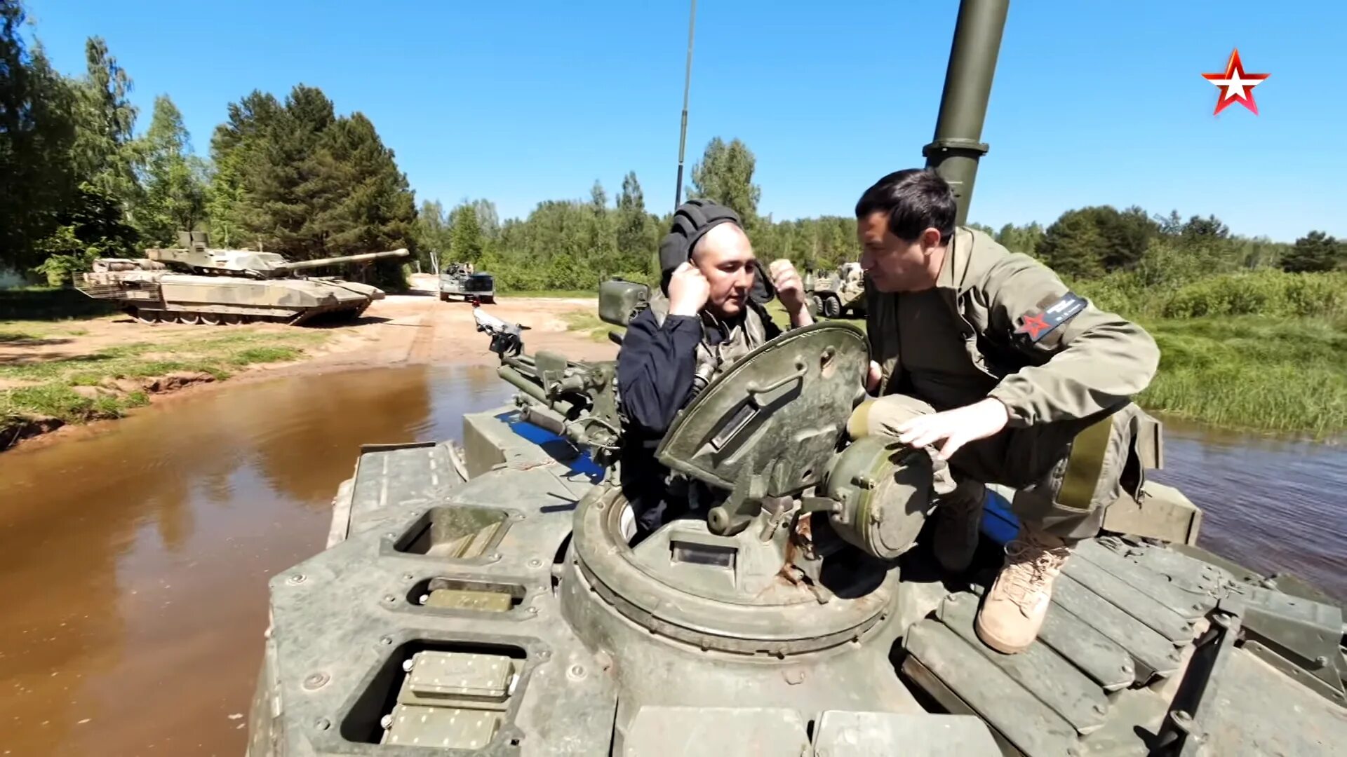 Т-72 б3м с каз Арена. Т-72б3 с каз. Каз "Арена-м" на т-90м. Т72 б3 в Донецке.