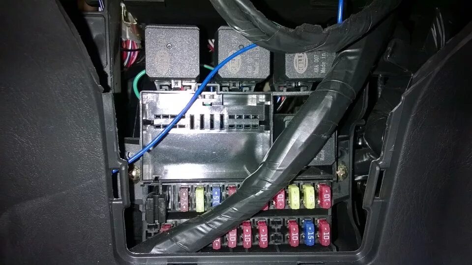 Установка USB порта для зарядки смартфона - Geely GC6, 1,5 л, 2015 года тюнинг D