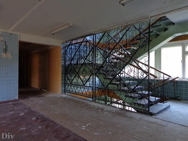 алые паруса лагерь салаир. лагерь в спб алые паруса пески. заброшенный детский лагерь алые паруса песочное. алые паруса лагерь ивановская область. алые паруса лагерь спб.