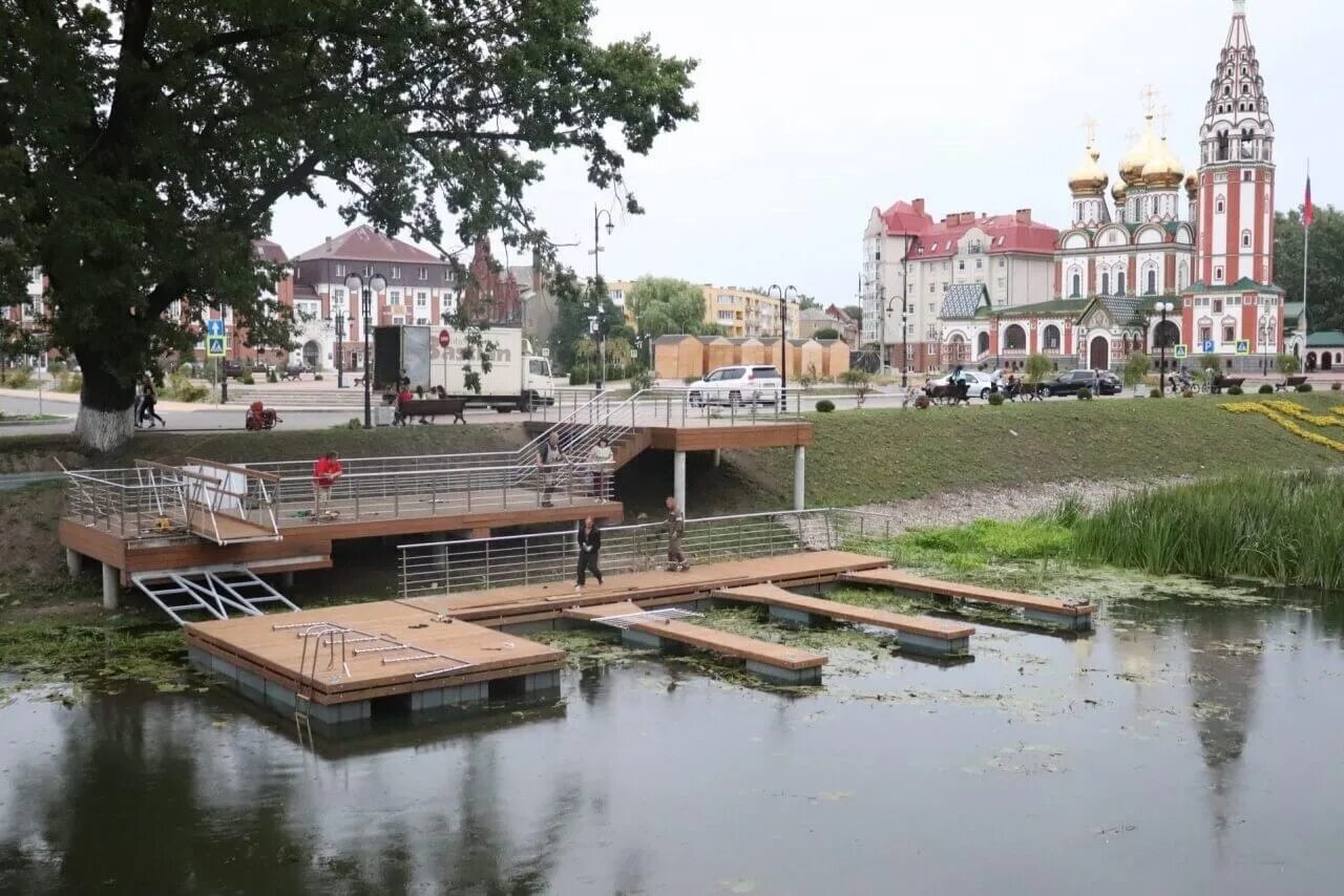 Парк в Гусеве Калининградской области. Гусев город в Калининградской области фонтан. Ломоносова 24 Гусев. Город Гусев инфраструктура.