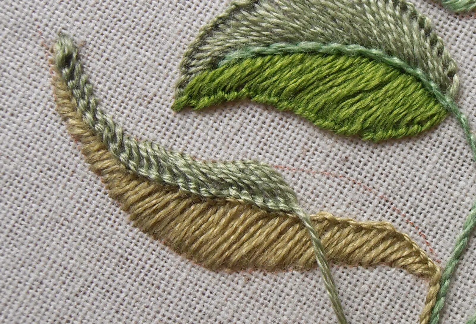 Гладь по краю. Leaf stitch («вышивка листьев»).. вышивка гладью. шов гладью. вышивка гладью стежки.