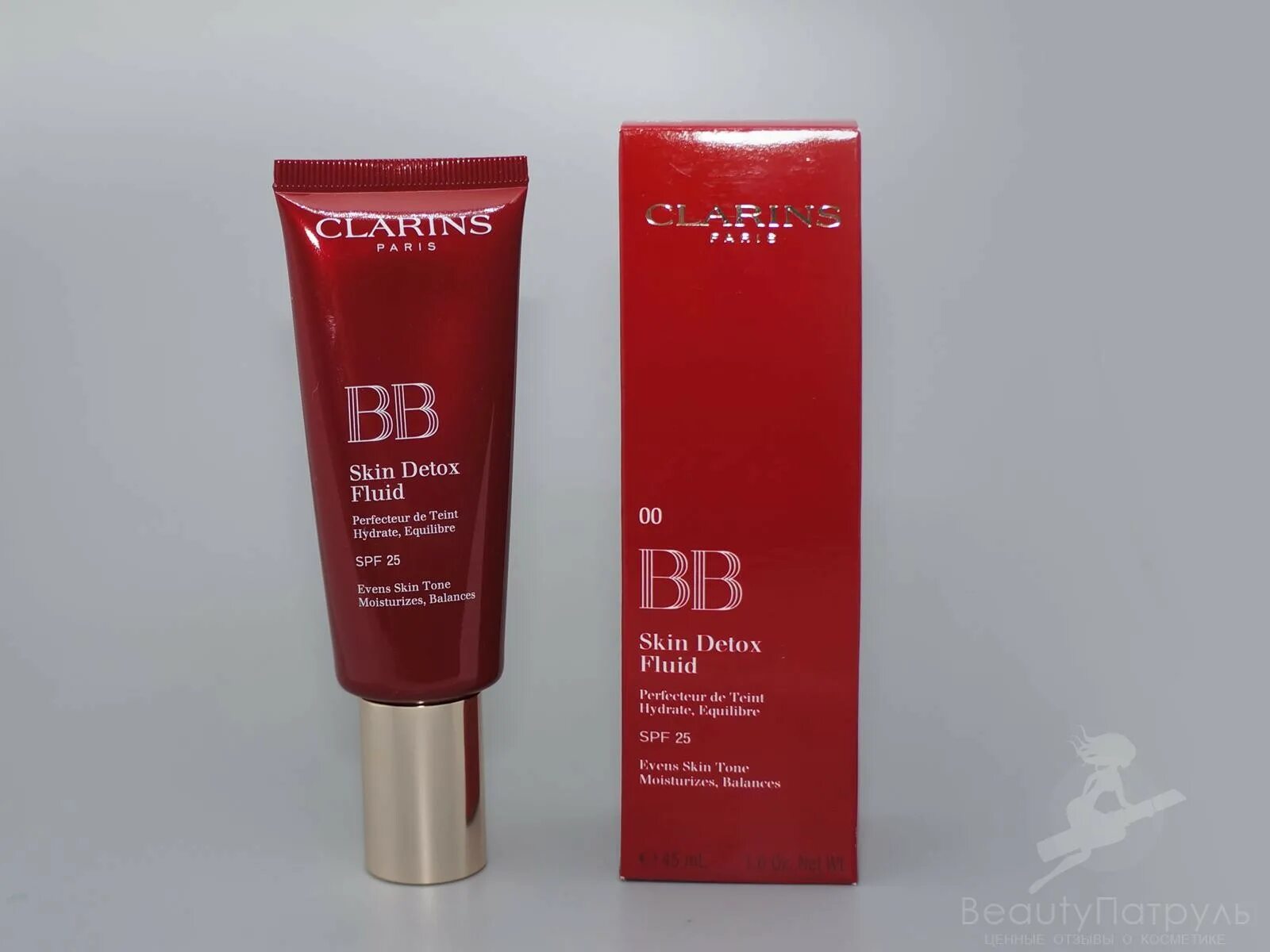 Bb cream clarins detox. Clarins bb 01 light. Clarins bb флюид skin detox spf 25, 45 мл. бб кларанс. Bb clarins detox свотчи.
