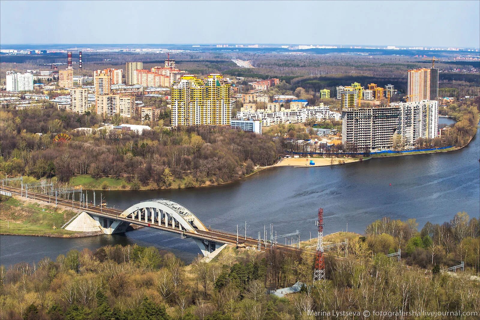 Левый берег московская область. Г Химки Московская область. Химки центр города. Виды города Химки. Химкинский Железнодорожный мост.