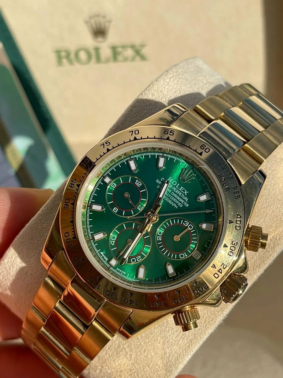 Rolex submariner tiffany. Rolex green hulk. Rolex submariner 116610. Rolex cosmograph daytona 116508. Rolex 116610.