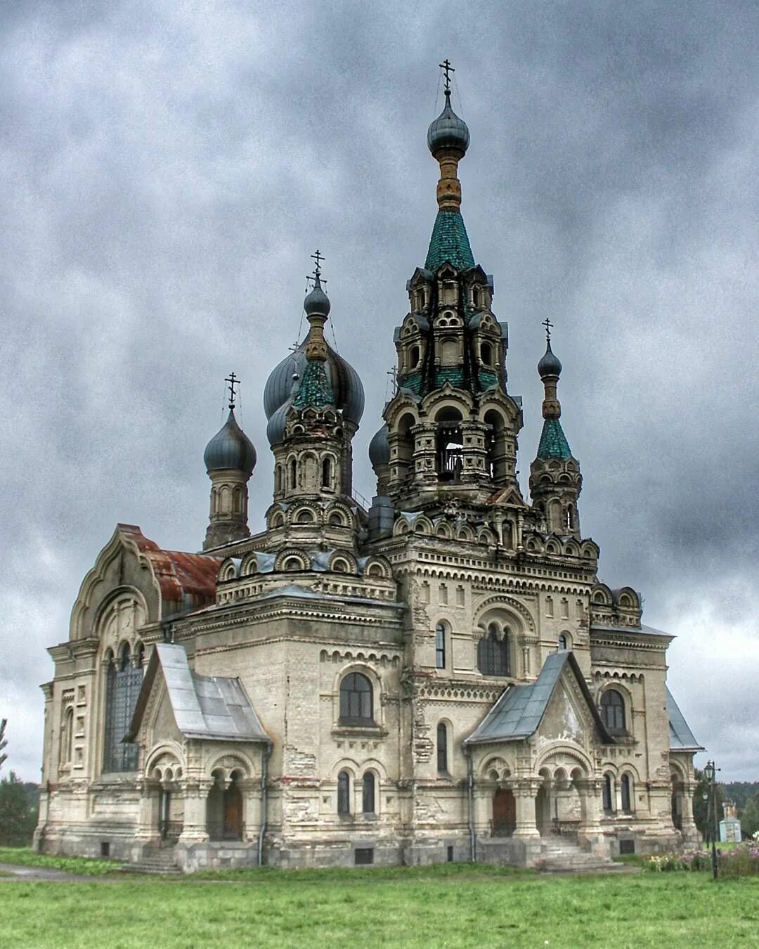 Старейший православный храм. Храм в Кукобое Ярославской области. Храм в селе Кукобой Ярославская область. Село Кукобой храм Спаса Нерукотворного.