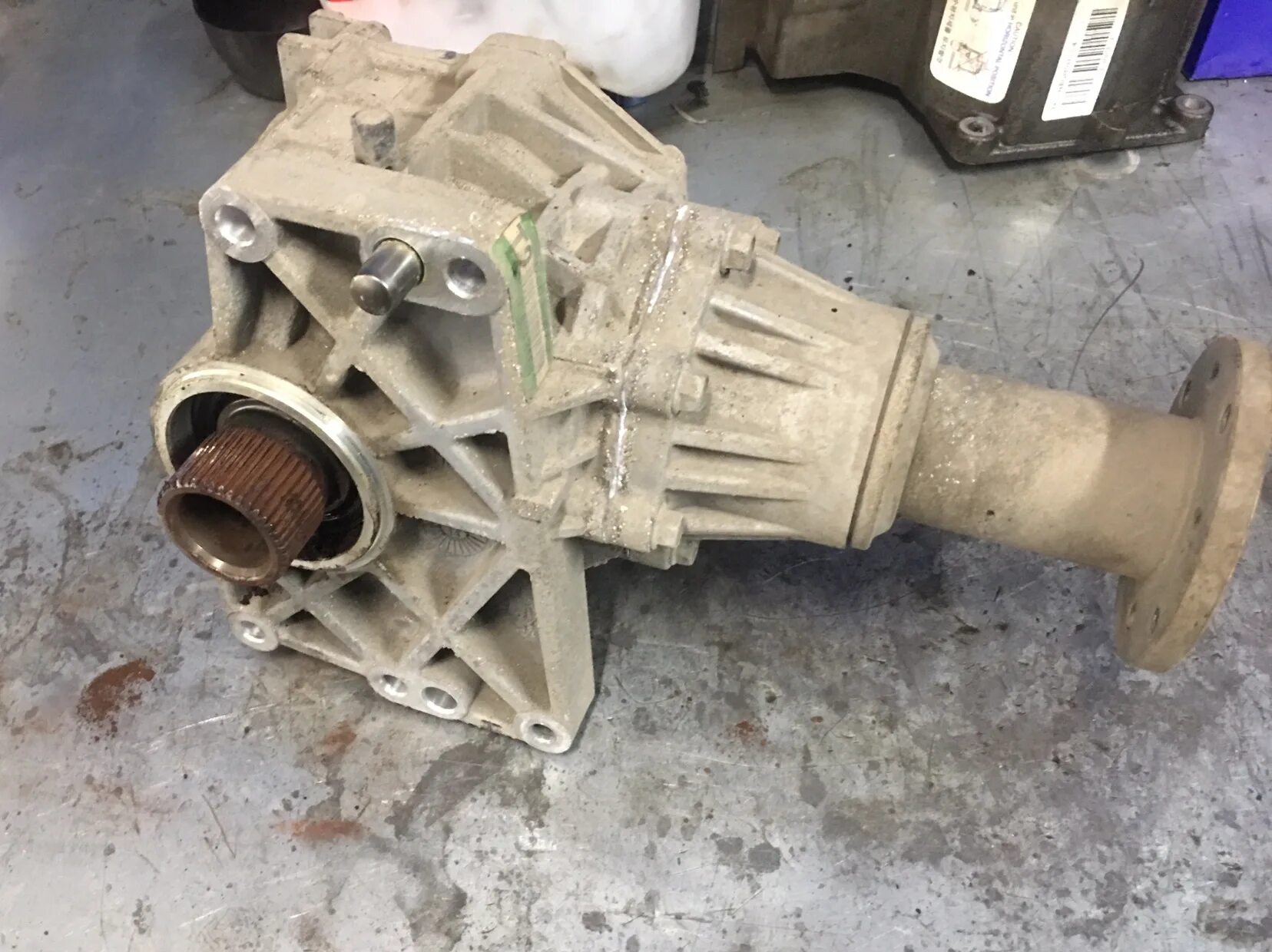 30. Раздатка кия спортейдж 3. Раздатка полного привода. Раздатка rav4 xa50. Сальник раздатку туксон.