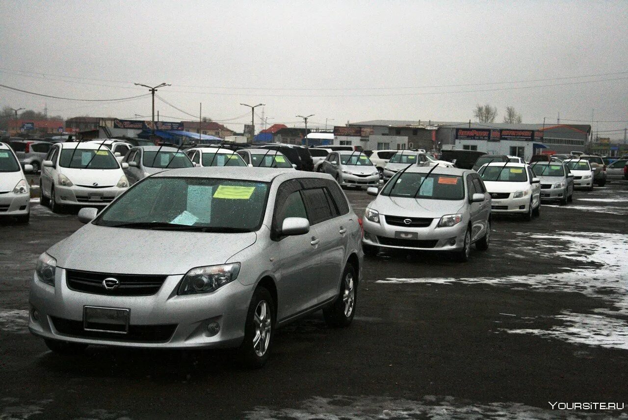 Куплю автомобиль с пробегом красноярск. Авторынок 777 Красноярск. Рынок 777 Красноярск. Авторынок Южно Сахалинск. Машины Владивостока авторынок.