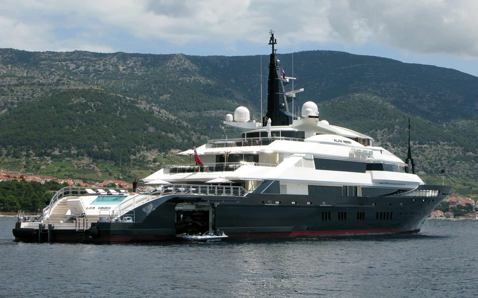 Ship yacht