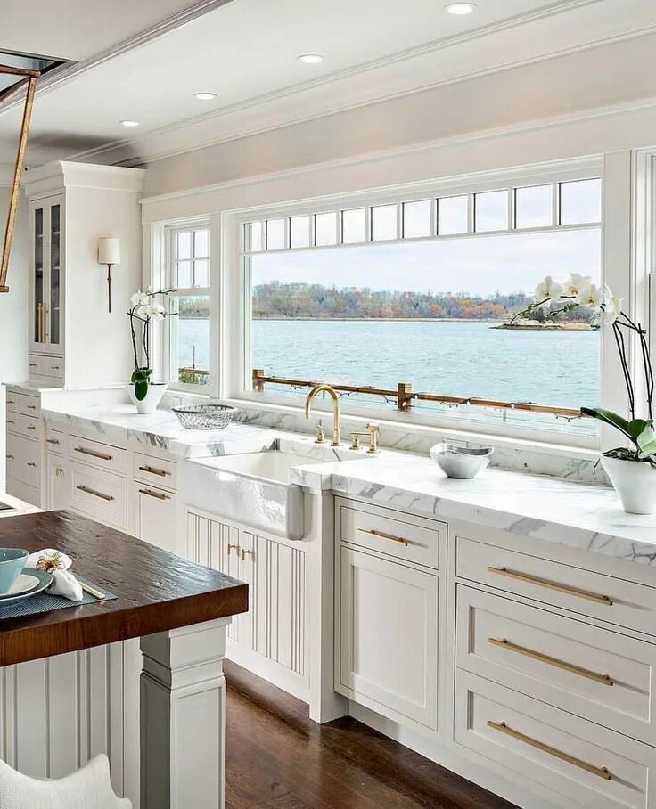 Кухня мечты фото White French Kitchen Ideas Traditional kitchen design, Small country kitchens, K