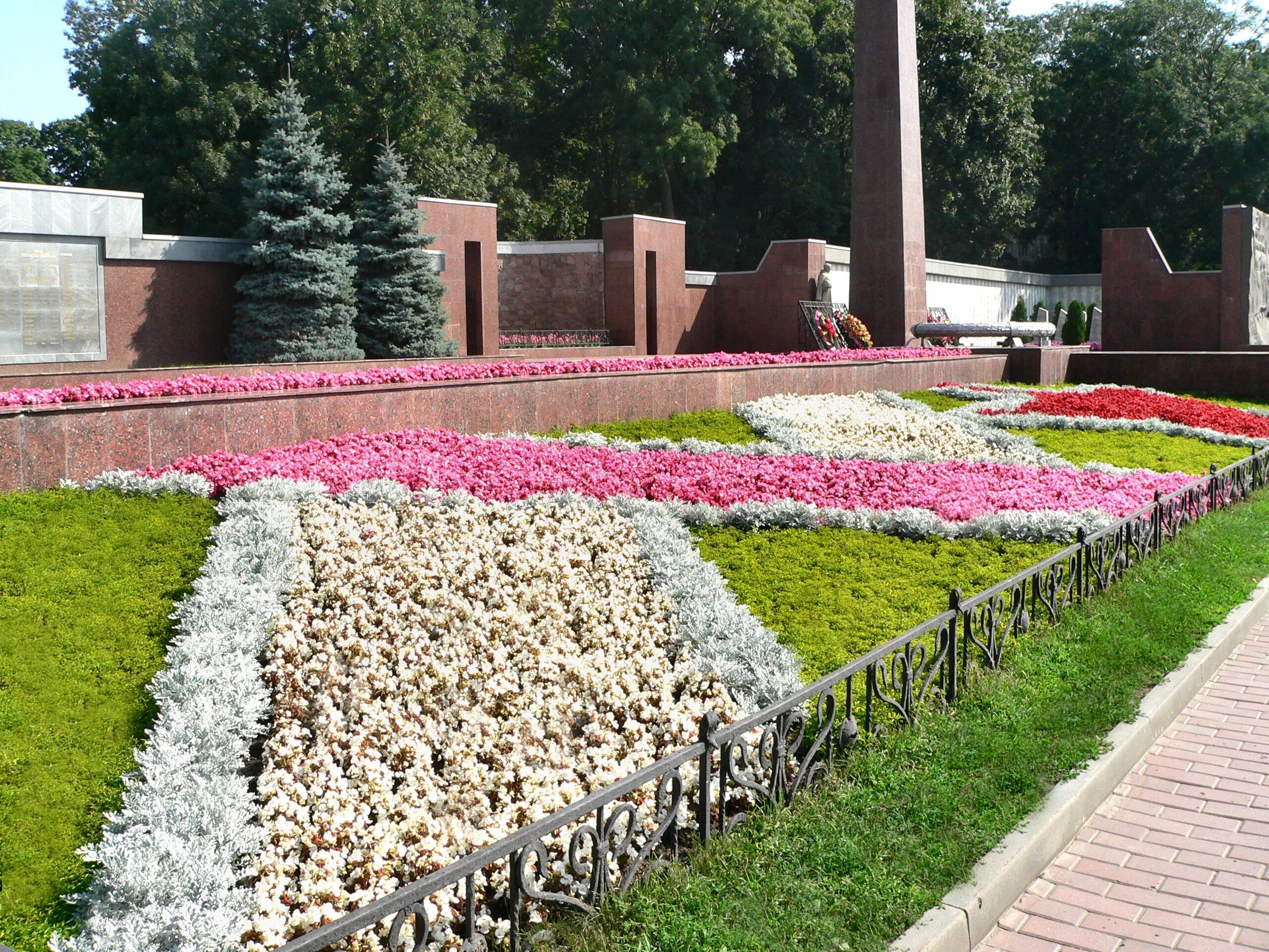 Зеленхоз псков. МУП Зеленхоз Липецк. Городские клумбы. Зеленхоз Липецк фотосессия. Зеленхоз Липецк экскурсии.