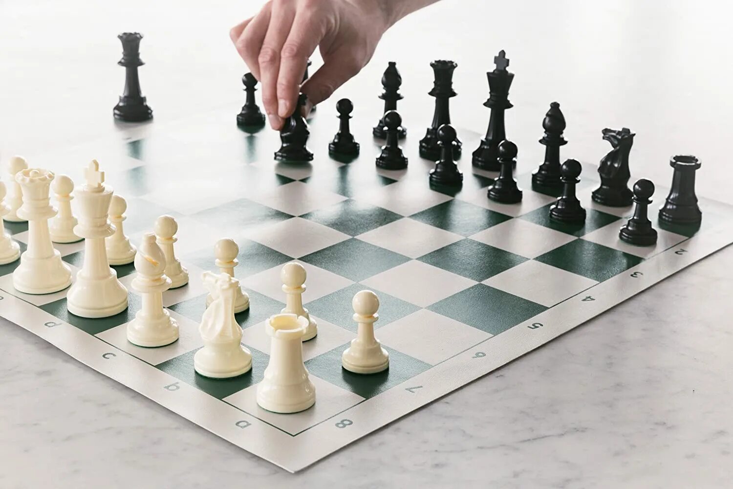 We like playing chess. Жизнь шахматная доска. Игра шахматы. Шахматное поле с фигурами. Люди на шахматной доске.