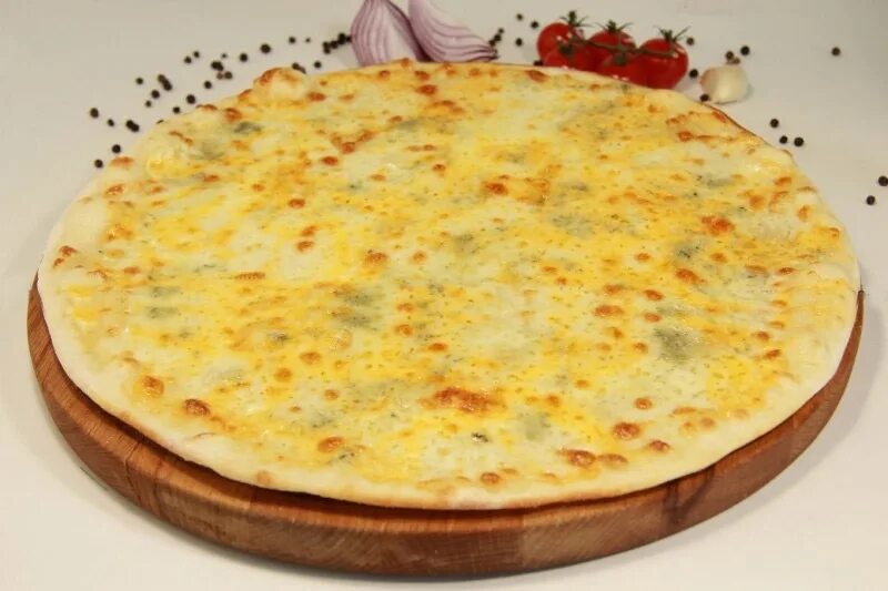 Пицца с сыром простой рецепт. Пицца сырная. Пицца только с сыром. Как называется пицца с сыром. Сыр для пиццы янтарь.