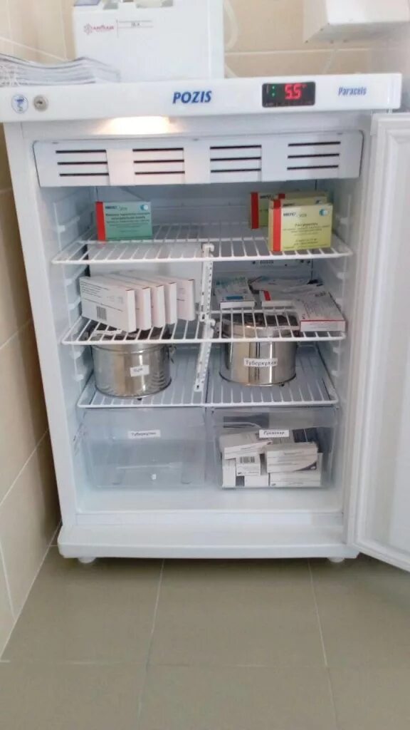 Как хранить вакцины. Холодильник Pozis Paracels. Хранение вакцин в холодильнике. Холодильник для вакцин. Холодильник в прививочном кабинете.