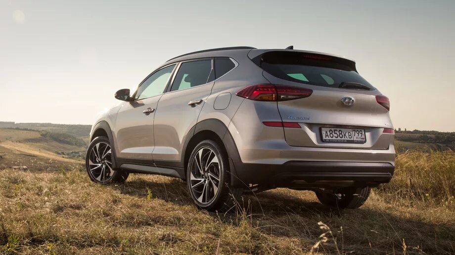 Тест драйв туссан. Hyundai Tucson 2017. Hyundai Tucson 2016. Hundai Tucson 2019. Hyundai Tucson narxi.