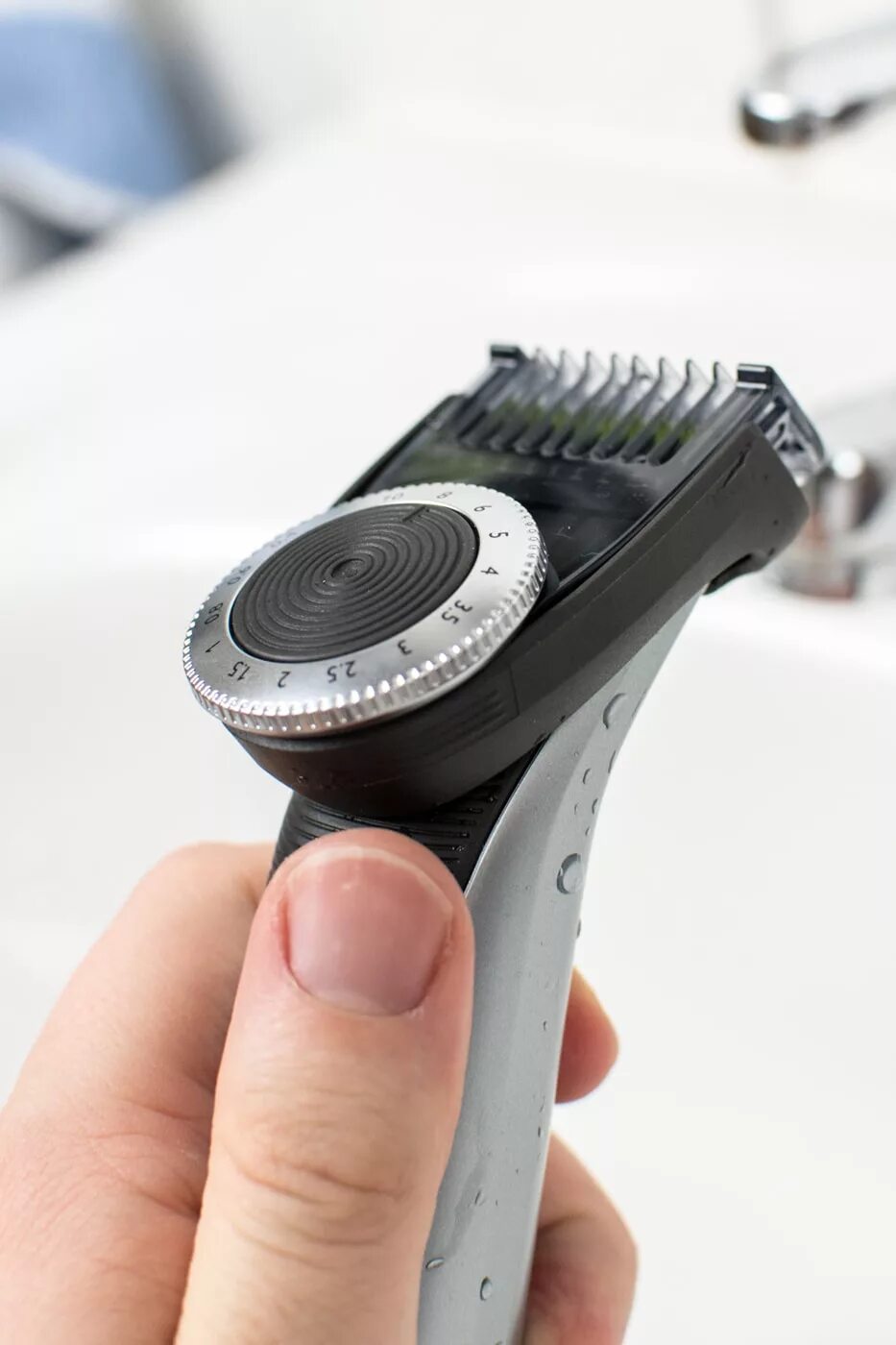 Насадка для бритвы philips. Бритва Philips one Blade. Philips ONEBLADE Pro. Braun bt3221. Триммер Philips one Blade.