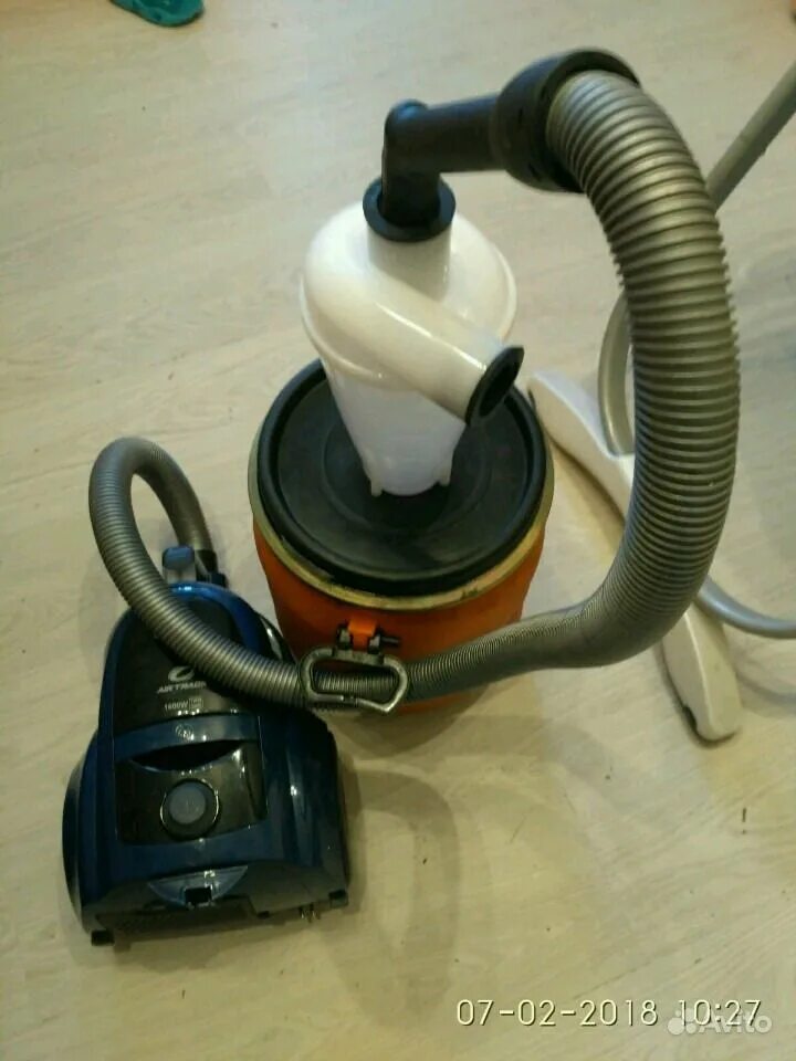 Как чистить пылесос с циклонным фильтром. Bimatek cyclone 1500 w циклонный фильтр. фильтр для пылесоса циклон 2.000 ролсен. отстойник для строительного пылесоса. бочка для пылесоса с циклонным фильтром.