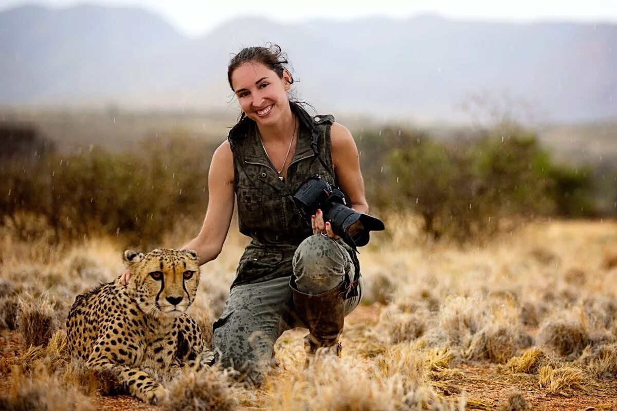 Фотограф из Южной Африки Шеннон Брэнсон Shannon Benso. Шеннон вилд фотограф. Смелая женщина. Фотосессия с дикими животными. Дикие удовольствия