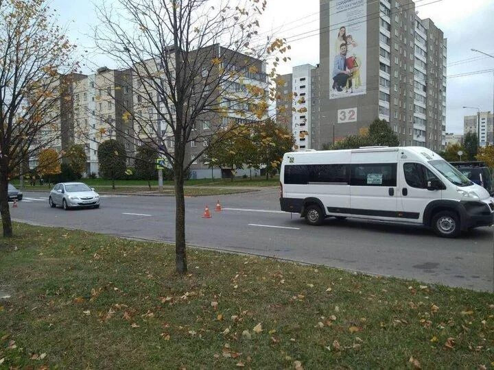 Минск сутоки автобус. На микроавтобусе с женщинами.