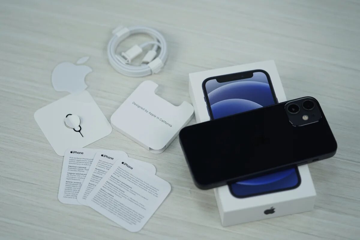 Iphone 11 pro max комплектация. Iphone 13 mini комплектация. Apple iphone 13 pro комплектация. Iphone 13 pro комплектация. Iphone 11pro полный комплект.