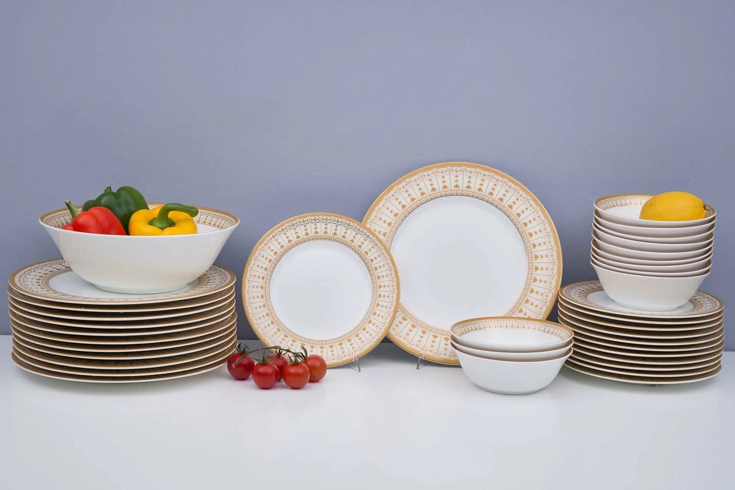 Красивые тарелки. Тарелка "x-lady", 19 см. Тарелки десертные фарфоровые. Столовый сервиз domenik paradise bird 19 предметов (dm90120). Queen collection korkmaz.