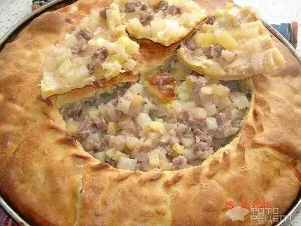 Татарский бэлеш с мясом и картошкой. Бэлиш татарский. татарская кухня бэлиш. зур вак балиш. пирог зур бэлиш.