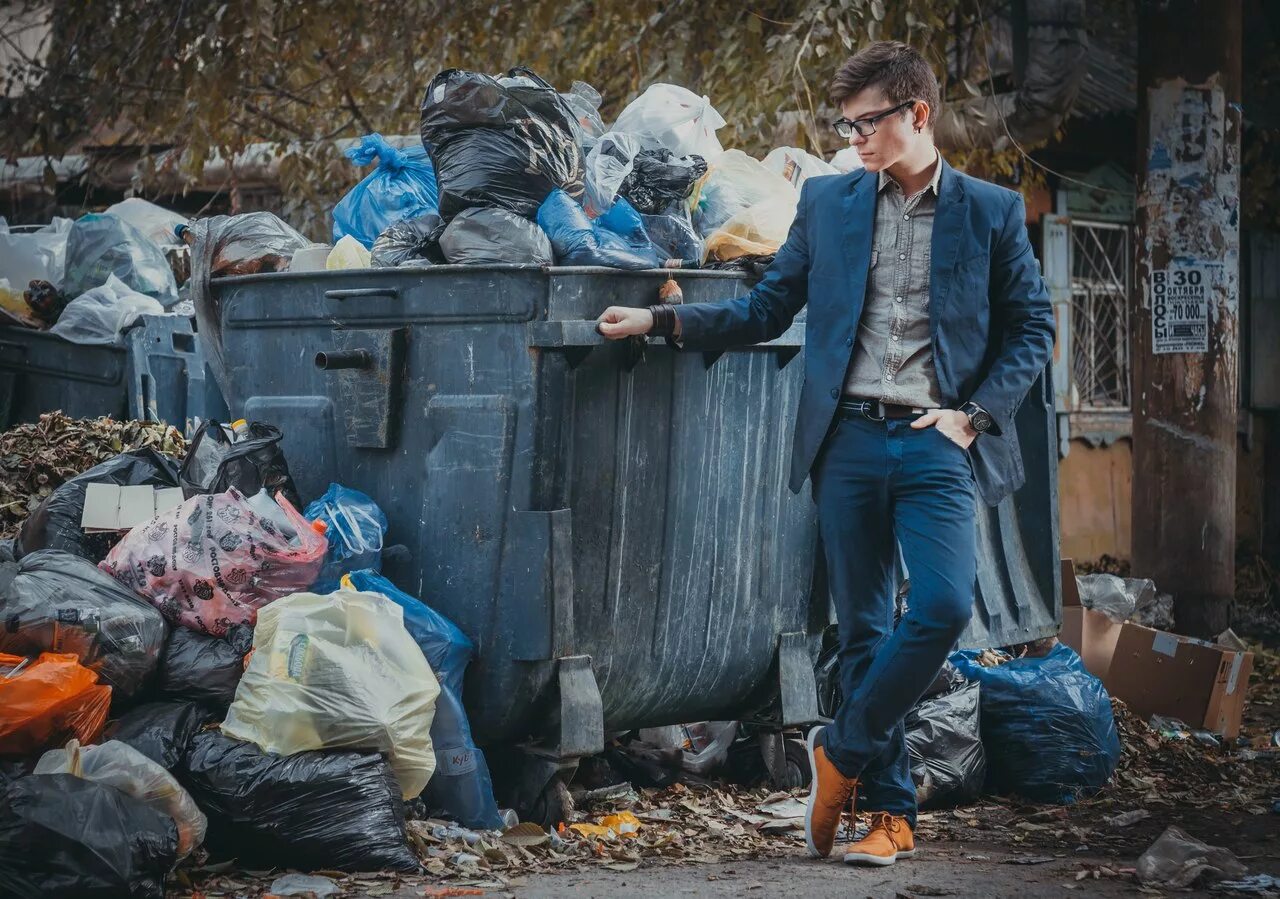 Помойка стоите