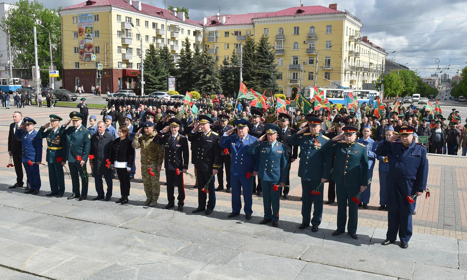 Брянск пограничный. Пограничники брянская область. погранцы брянск. 2006 год пограничники брянск фото.