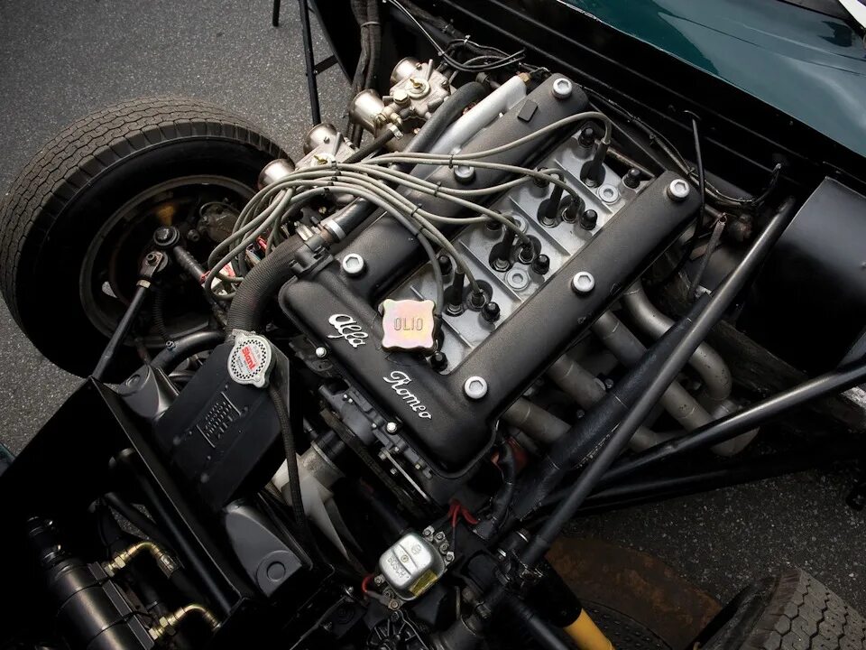 С. Alfa romeo giulia 2. Alfa romeo giulia под капотом. Alfa romeo giulia engine. Alfa romeo giulia двигатели.