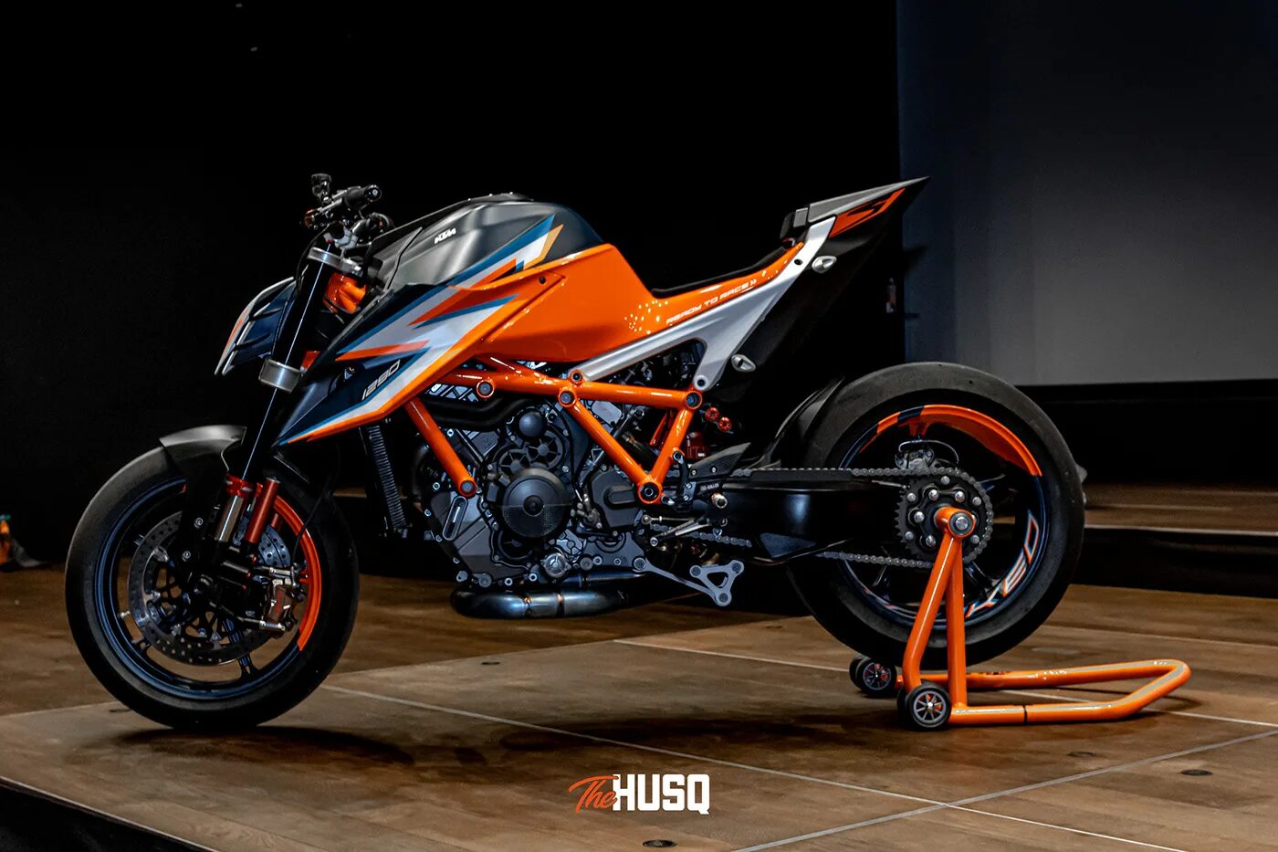 Ktm super duke r. Ктм 1290 super duke r. ktm 1290 super duke r. ktm 1290 super duke g. ktm super duke r 2025.
