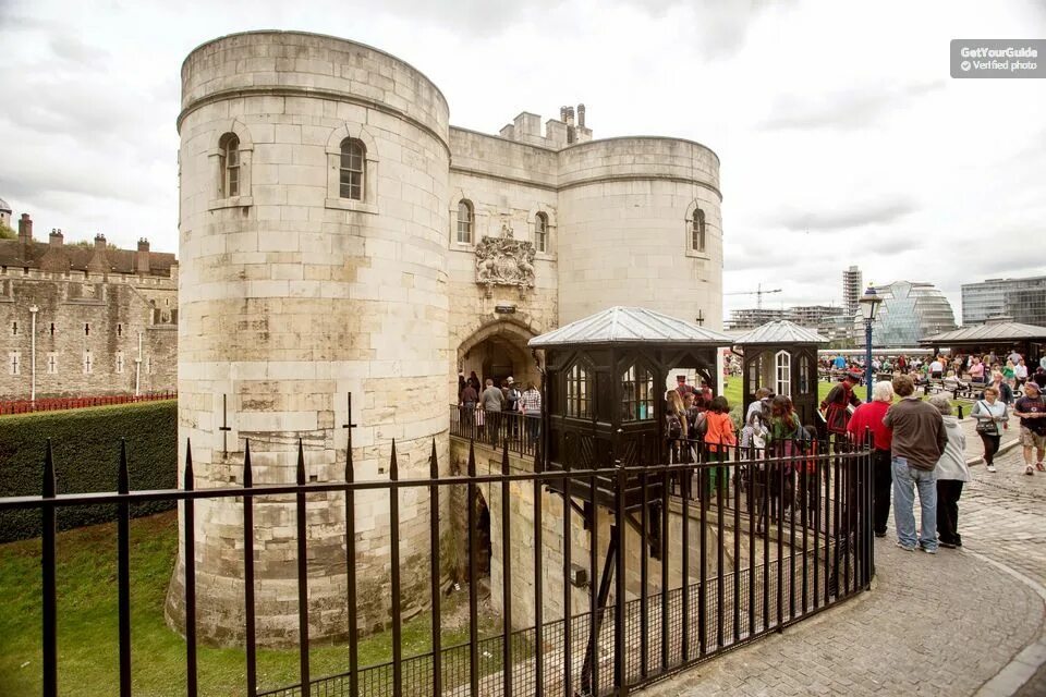 Музей Тауэр в Лондоне. Великобритания Тауэр музей крепость. Лондонский Тауэр обсерватория. Лондонский Тауэр тюрьма. Ticket tower