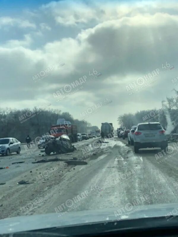 Авария объездная курская область. Авария в курске на объездной. Трасса фура. Авария в курске вчера на объездной. Дтп курск объездная.
